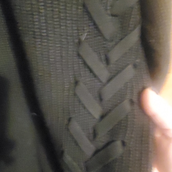 TORRID 1(14/16). BLACK SWEATER KNIT HOODIE. RIBBED LACE UP RAGLAN SLEEVES TUNIC. - Picture 3 of 9